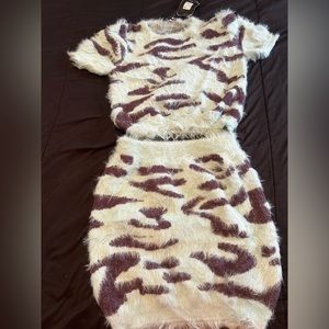 Blue/purple fuzzy skirt set